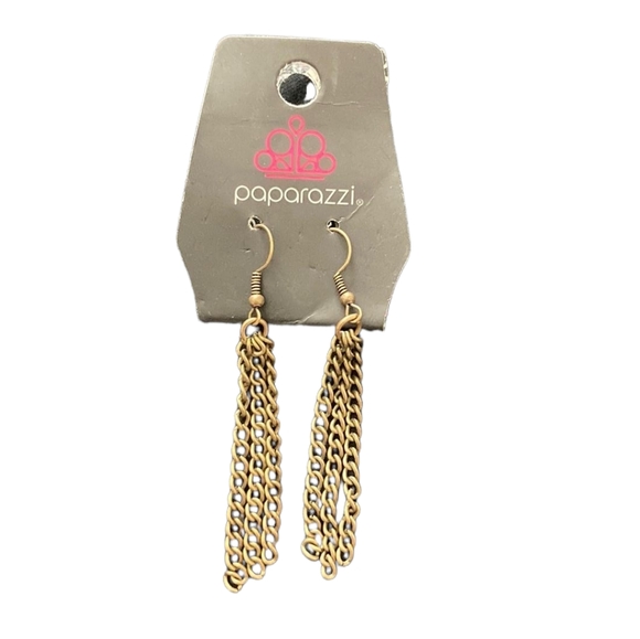 paparazzi Jewelry - 💥sold💥Paparazzi Chain earrings
